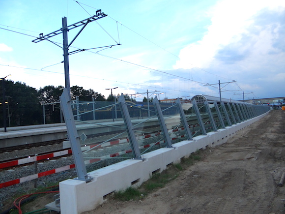 Geluidsschermspoor.JPG title = 