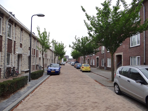 ParkerenAmperestraat.jpg title = 