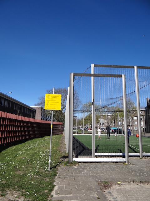 Voetbalkooi-corona.jpeg title = 