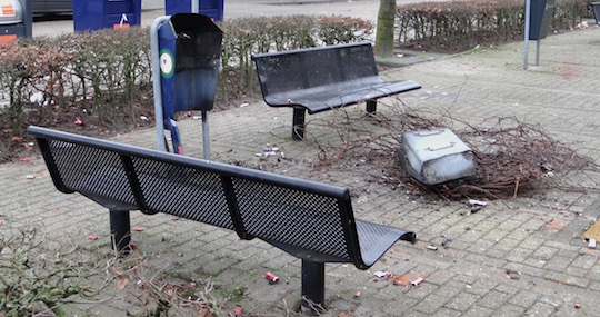 Vuurwerkschade.jpg title = 