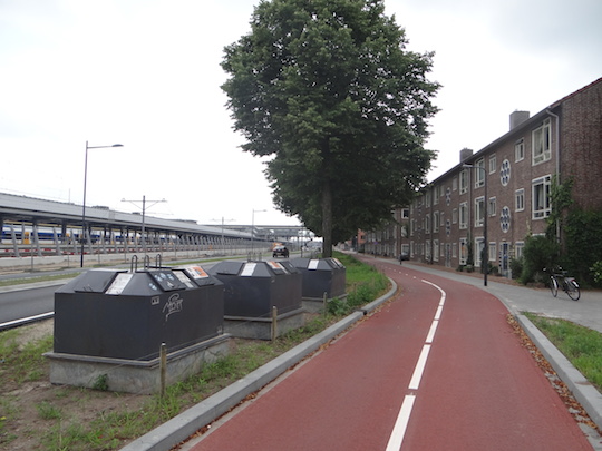 parallelweg-woningen.JPG title = 